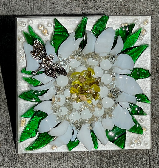 Magnolia Sunflower 8x8
