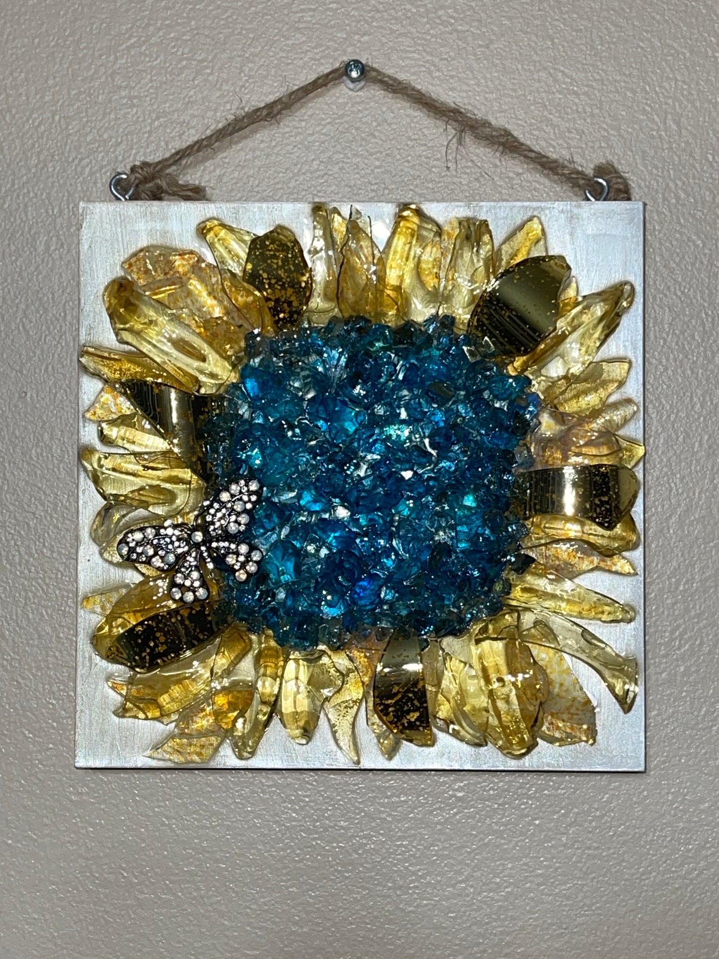 Butterfly Sparkles Sunflower 8x8